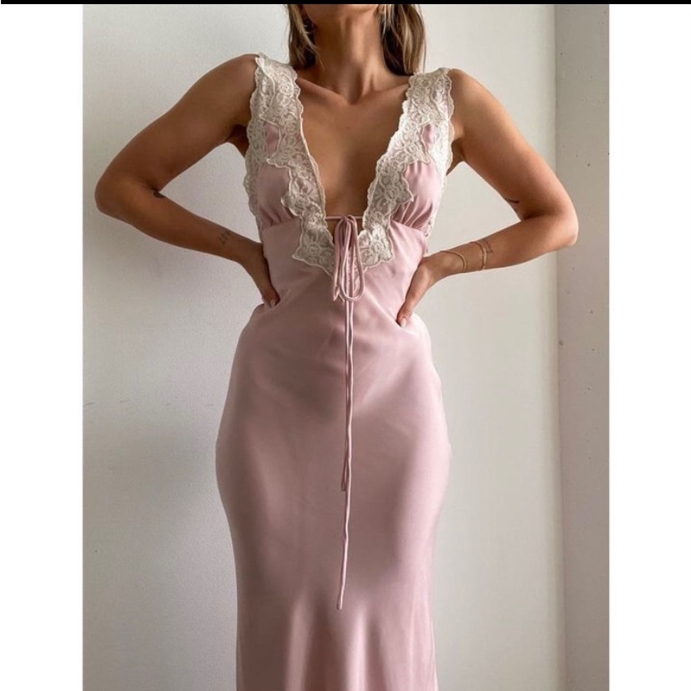 NWT Rumours Venice Maxi dress in pink